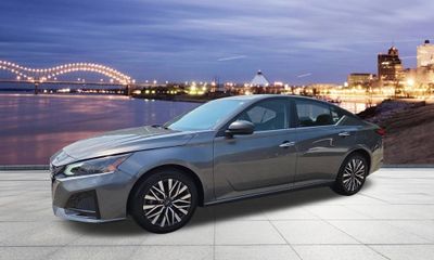 2024 Nissan Altima SV