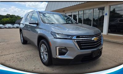 2023 Chevrolet Traverse LT