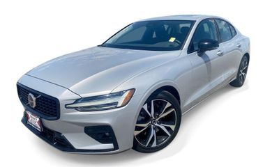 2024 Volvo S60 Plus Dark