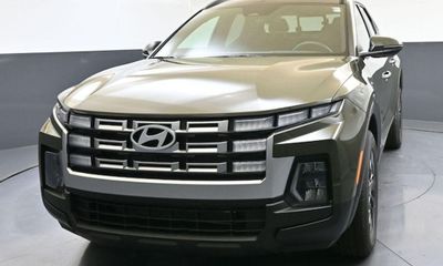 2025 Hyundai Santa Cruz SEL Activity