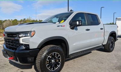 2024 Chevrolet Silverado ZR2