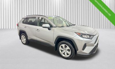2020 Toyota RAV4 LE