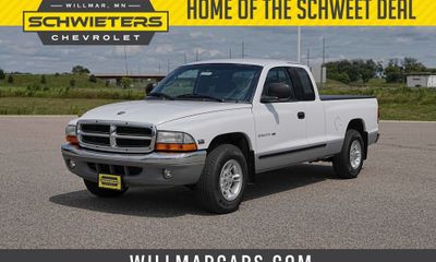 2000 Dodge Dakota Base