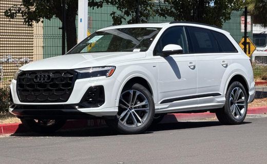 2026 Audi Q7 Quattro Premium