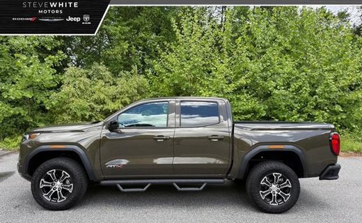 2025 GMC Canyon AT4