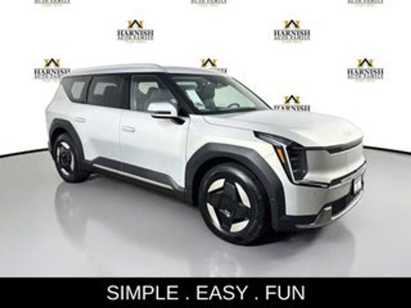 2026 Kia EV9 — a typically priced live listing