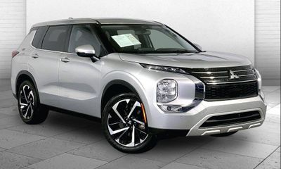 2024 Mitsubishi Outlander