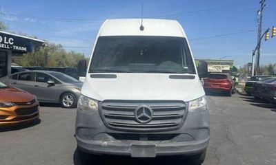 2021 Mercedes-Benz Sprinter 907 VS30