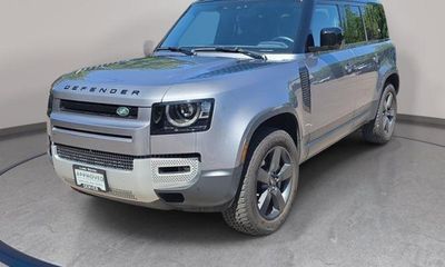 2024 Land Rover Defender 110 S