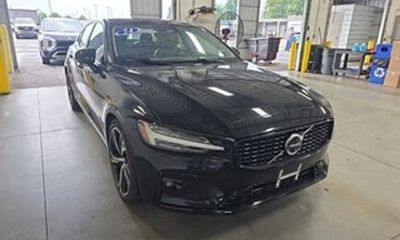 2024 Volvo S60 Plus Dark