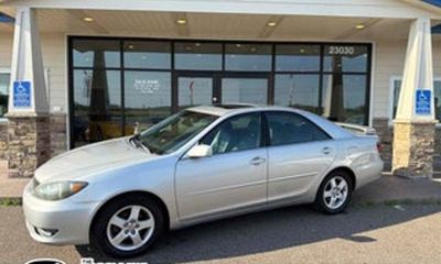 2005 Toyota Camry SE