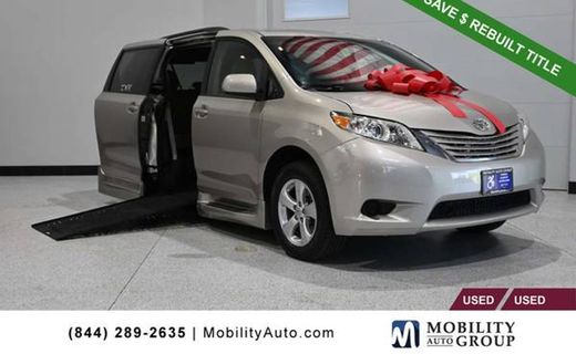 2015 Toyota Sienna LE