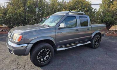 2000 Nissan Frontier SE