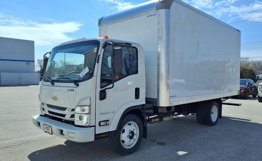 2025 Chevrolet LOW CAB Forward