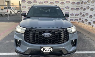 2025 Ford Explorer ST Line