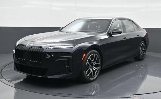 2023 BMW 740i