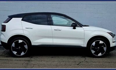 2026 Volvo EX30 Plus