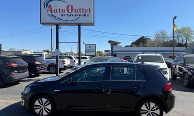 2016 Volkswagen E-Golf SE