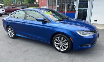 2015 Chrysler 200 200S