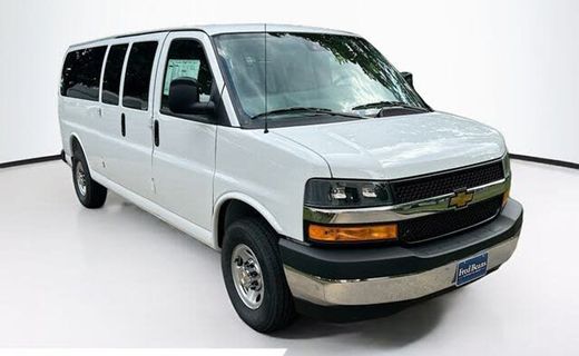 2026 Chevrolet Express LT EXT