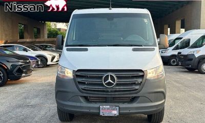 2023 Mercedes-Benz Sprinter 907 VS30