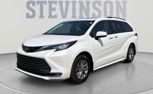 2022 Toyota Sienna XLE