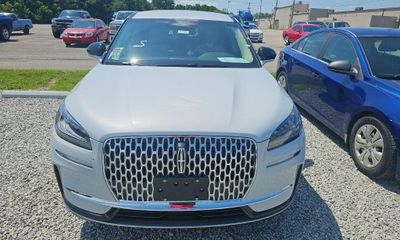 2025 Lincoln Corsair Premiere