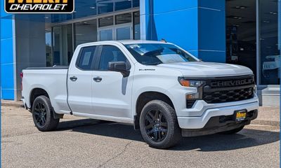 2022 Chevrolet Silverado Custom