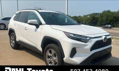 2025 Toyota RAV4 XLE