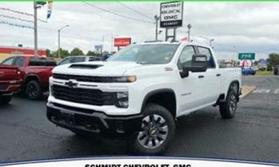 2025 Chevrolet Silverado HD Work Truck