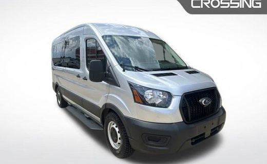 2025 Ford Transit Medium Roof