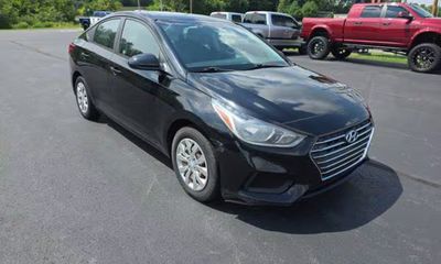 2019 Hyundai Accent SE AND SEL