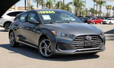 2019 Hyundai Veloster 2 0L AND