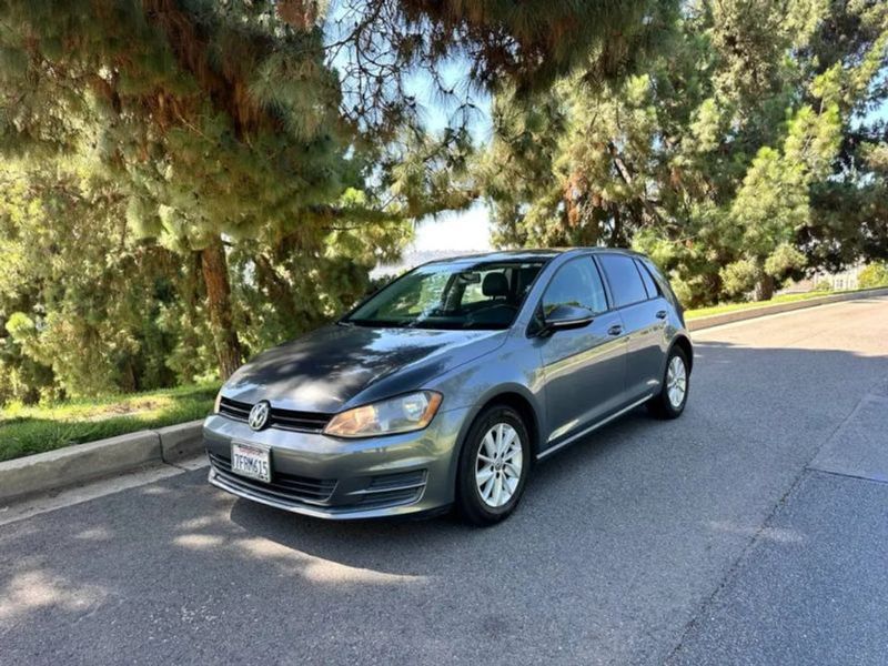 2015 Volkswagen Golf — a typically priced live listing