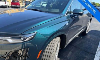 2024 Cadillac XT6 Premium Luxury