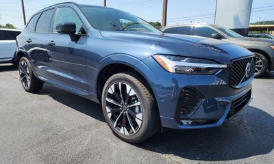 2026 Volvo XC60 Ultra Dark