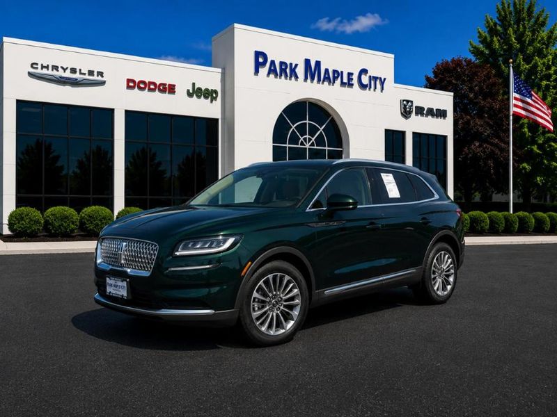 2021 Lincoln Nautilus — a typically priced live listing