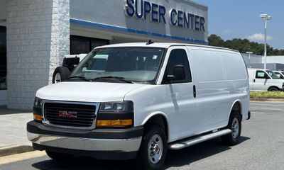 2025 GMC Savana 2500