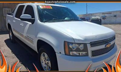 2011 Chevrolet Avalanche LS