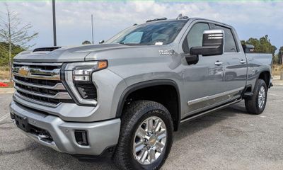 2025 Chevrolet Silverado HD High Country