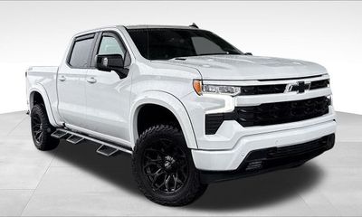 2025 Chevrolet Silverado RST