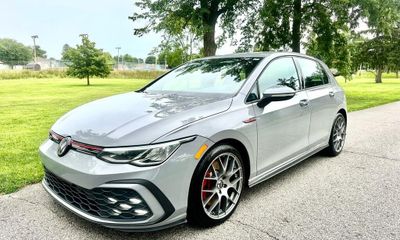 2022 Volkswagen Golf GTI S