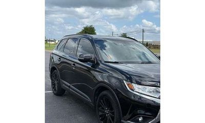 2020 Mitsubishi Outlander SE