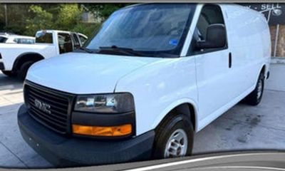 2018 GMC Savana Cargo