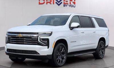 2026 Chevrolet Suburban LT