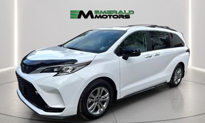 2022 Toyota Sienna LE