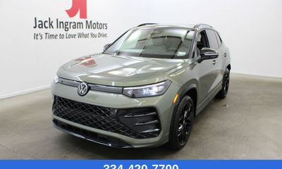 2026 Volkswagen Tiguan SE R Line