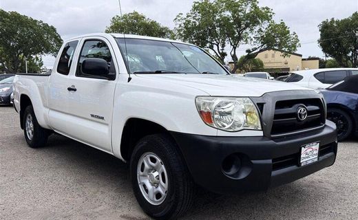 2005 Toyota Tacoma DLX