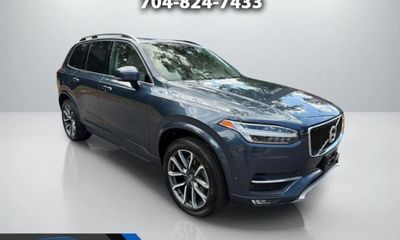 2018 Volvo XC90 Momentum