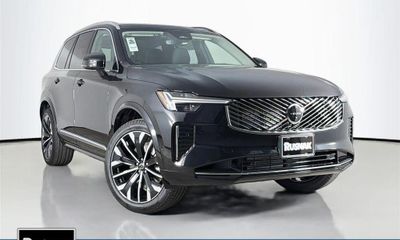 2026 Volvo XC90 Plus Bright